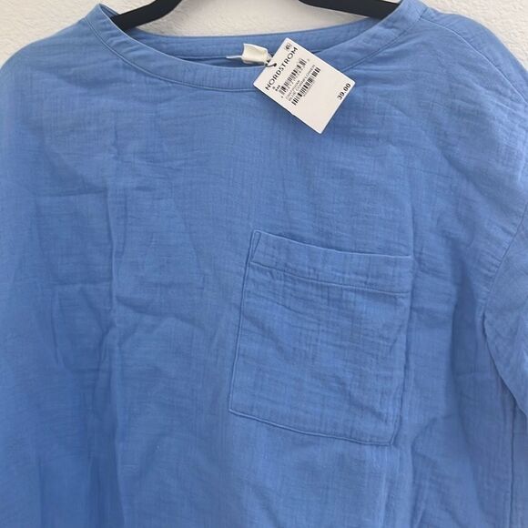 Caslon Oversized Blouse with Pocket NEW - Picture 2 of 4